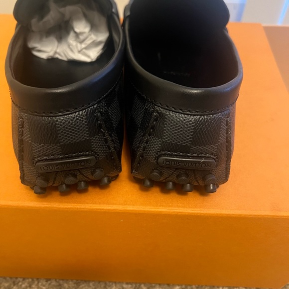 Authentic LV straight from Tyson galleries - Picture 2 of 5